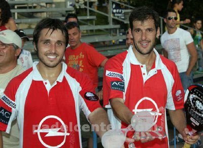 Los campeones Belasteguin y Díaz, con merecida sonrisa (foto: PPT)